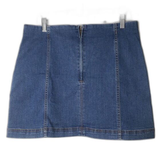 WILD FABLE Stretch Denim Jean Mini Skirt Size 16 - Picture 2 of 6